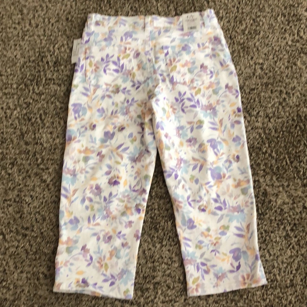Gloria Vanderbilt Capris Jean AmandaVintage White Floral NWT - Picture 11 of 11